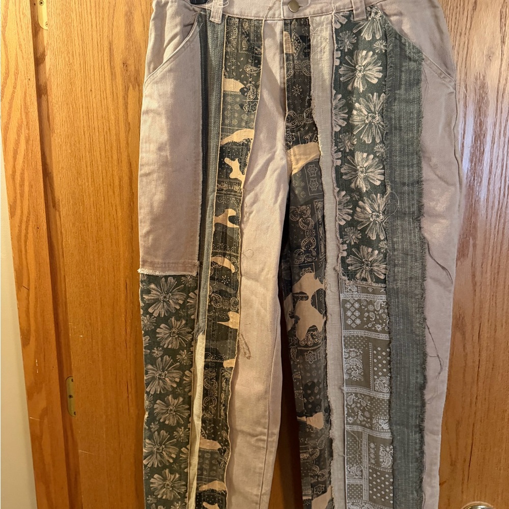 Oh Women's Patchwork Cargo Pants in Beige and Olive